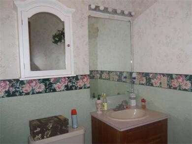 17 Littlefield Ct, Haverhill, MA 01832 - photo 7