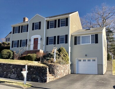 15 Crystal Dr, Stoneham, MA 02180 - photo 2