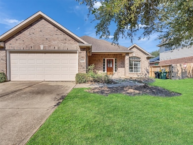 2306 Diamond Springs Dr, Pearland, TX 77584 - photo 2