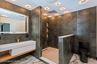 51-HomeView_Media-7137_Howell_Terr-#51