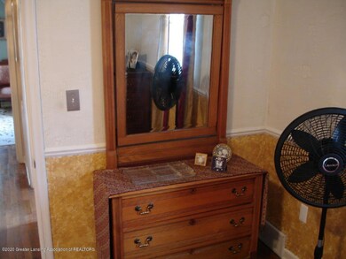 215 Spencer St, Lansing, MI 48915 - photo 7