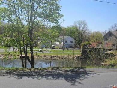 407 S Canal St, Walnutport, PA 18088 - photo 4