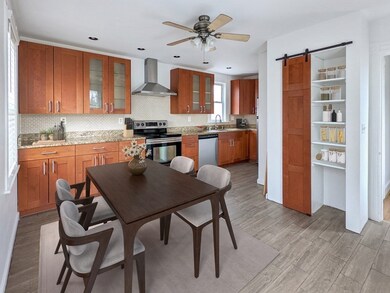 98 Pine St unit 2, Swampscott, MA 01907 - photo 3