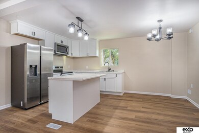 6529 Charles St, Omaha, NE 68132 - photo 3