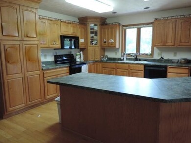 N2546 Southview Ct, Monroe, WI 53566 - photo 5