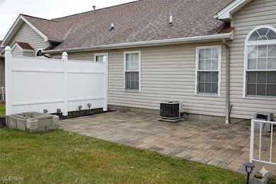 2003 E County Line Rd unit 2003, Mineral Ridge, OH 44440 - photo 4