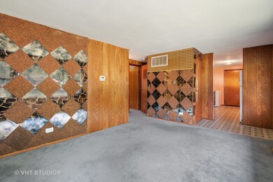 82 Alameda Dr, Carpentersville, IL 60110 - photo 4