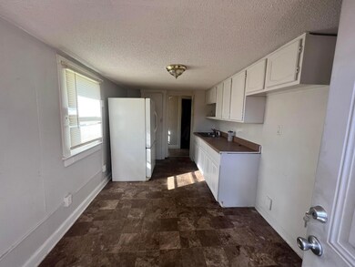 881 Barnett