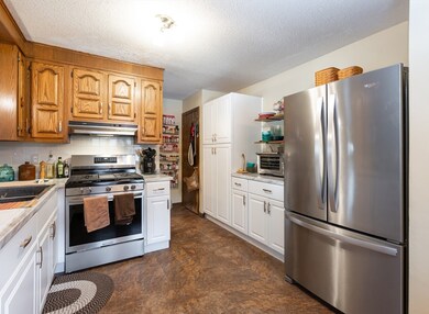 141 Parker Ave, Dracut, MA 01826 - photo 5