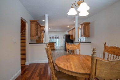 Kitchen & Dining