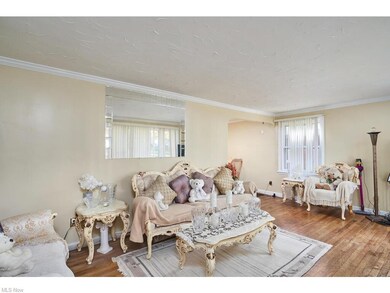 18704 Maple Heights Blvd, Maple Heights, OH 44137 - photo 3