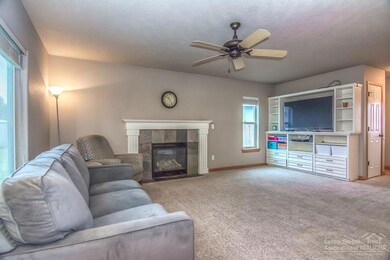 1585 SW 22nd Place, Redmond, OR 97756 - photo 6