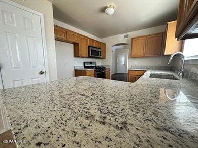 14276 Desert Cloud Dr, Horizon City, TX 79928 - photo 5