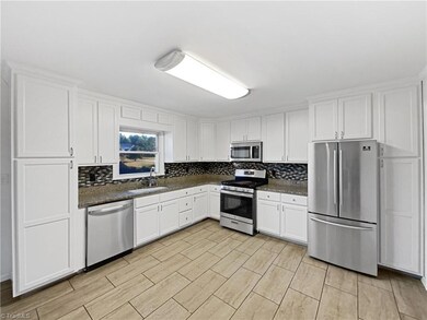 1176 Hickory Tree Rd, Winston Salem, NC 27127 - photo 5