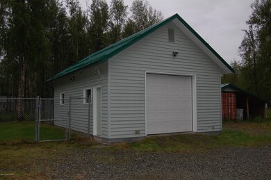 Detached garage-shop