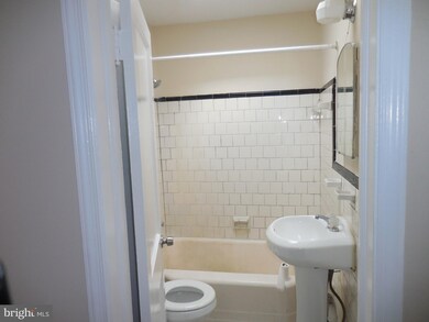 1046 Ellicott Driveway, Baltimore, MD 21216 - photo 6