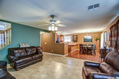 family room 3