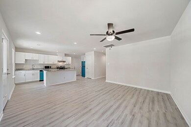 6813 Bethune Dr, Houston, TX 77091 - photo 2