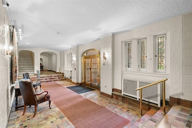 Hampton Hall unit 1E, Pittsburgh, PA 15213 - photo 5