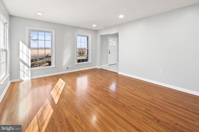 41 Perrine Rd, Plainsboro, NJ 08536 - photo 4