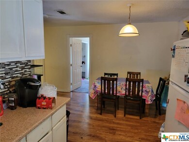 1502 Phyllis Dr, Copperas Cove, TX 76522 - photo 7