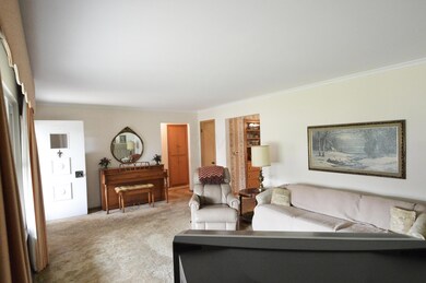 Living room 3