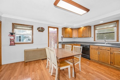 13 Lundberg St, Lowell, MA 01852 - photo 5