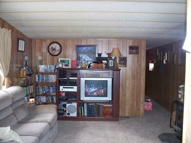 LIVING RM