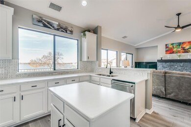 Just a gorgeous kitchen space!