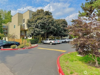 5834 NE 75th St unit B202, Seattle, WA 98115 - photo 4