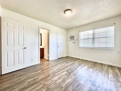 1015 Gardner Rd unit C, Austin, TX 78721 - photo 4