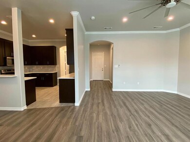 808 E 6th St, Bonham, TX 75418 - photo 6