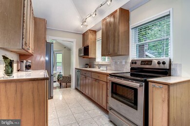 1629 Francis Hammond Pkwy, Alexandria, VA 22302 - photo 5