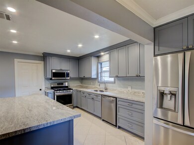 4706 Billingsley St, Houston, TX 77009 - photo 3