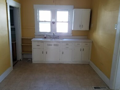 408 E Jefferson St, Tipton, IN 46072 - photo 6