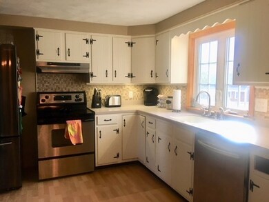 635 Main St, Acushnet, MA 02743 - photo 3