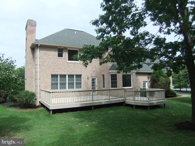 11210 Parkwood Dr, Hagerstown, MD 21742 - photo 2