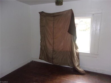 1900 Apex Place, High Point, NC 27260 - photo 4