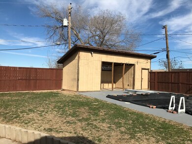 706 W 14th St, Big Spring, TX 79720 - photo 2