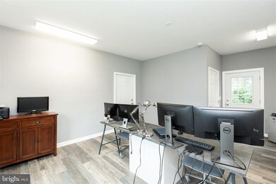 4494 Victory Ln, Warrenton, VA 20187 - photo 6