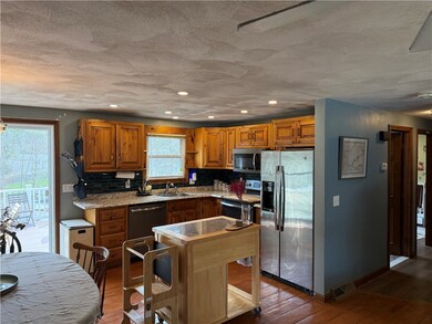 31 Clarke Rd, Coventry, RI 02816 - photo 6