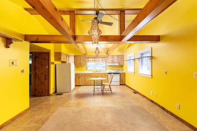 Eat-in Kitchen