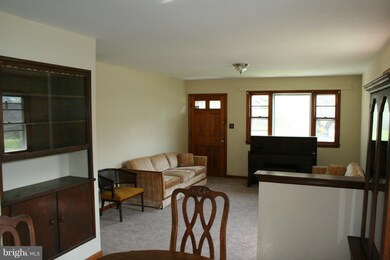 5003 Doppler St, Capitol Heights, MD 20743 - photo 3