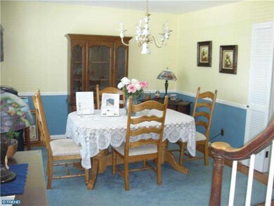 204 Louise Dr, Morrisville, PA 19067 - photo 4