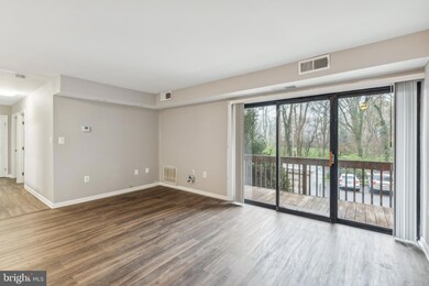 10724 West Dr unit 204, Fairfax, VA 22030 - photo 2