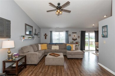 826 Fieldstone Dr, Franklin, IN 46131 - photo 4