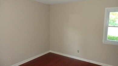 203 W Taylor St, Manchester, TN 37355 - photo 7