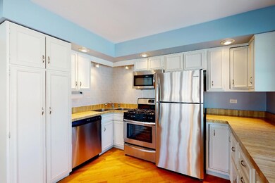 4521 Hirschberg Ct, Schiller Park, IL 60176 - photo 5