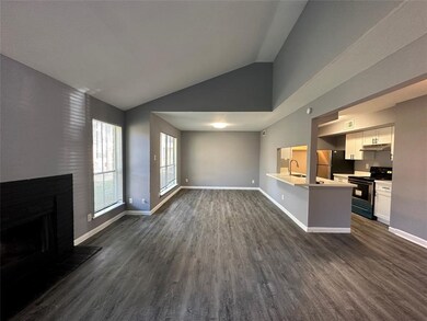 7200 T C Jester Blvd unit 3903, Houston, TX 77088 - photo 5