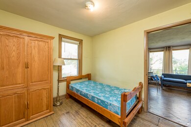 525 Baldwin Ave, Waukegan, IL 60085 - photo 7